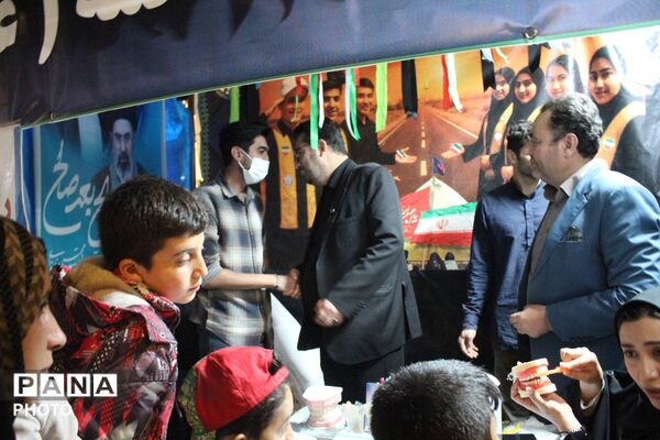 اجرای طرح ویزیت رایگان  دندان  در اجتماعات شبانه بجنورد