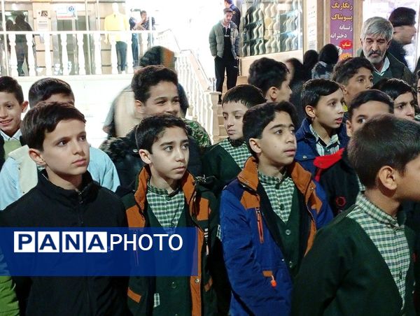 سرود خیابانی به‌مناسبت دهه فجر در کاشمر