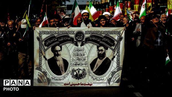 تجدید بیعت  دوبار مردم کرج با ولی امر مسلمین امام سیدمجتبی خامنه‌ای (مدظله العالی)