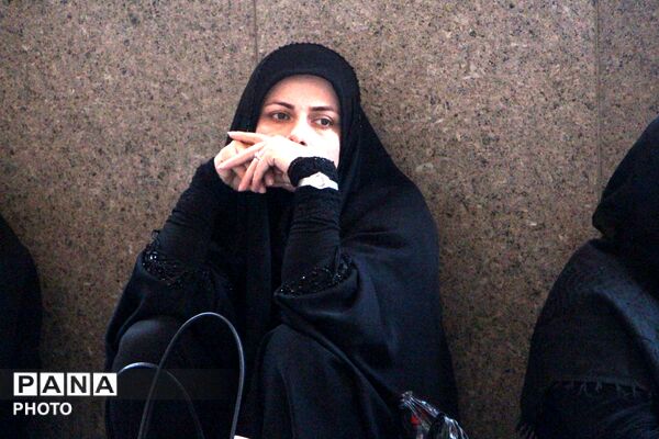 آخرین وداع با قائد شهید: پیکر مطهر آیت‌الله سیدعلی‌خامنه‌ای در میان سیل عاشقان به مصلی تهران رسید 