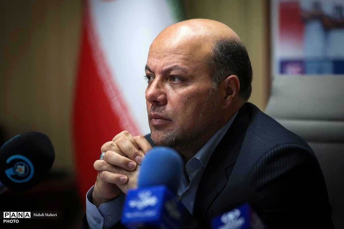 تجلیل از معلمان در سراسر کشور با وجود شرایط خاص/ خانواده شهدای فرهنگی تکریم می‌شوند