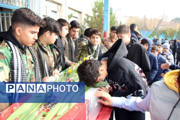 بدرقه ستاره گمنام فاطمی در مدارس ناحیه‌۴ تبریز