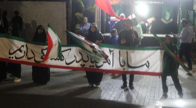 حضور حماسی نوجوانان در پاتوق نوجوان مبارز
