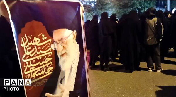 تجمع مردم لارستان برای بیان اقتدار ایران