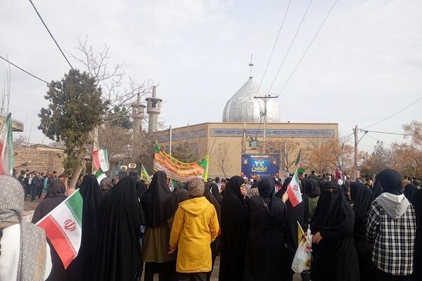 حضور مردم شهرستان مانه در راهپیمایی ۲۲ بهمن