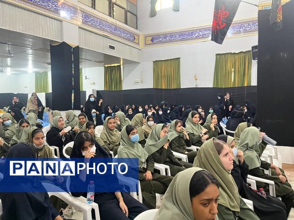 حضور قائم‌مقام معاون وزیر در سازمان دانش‌آموزی در  راهپیمایی ۱۳ آبان شهرک مروارید بندرعباس