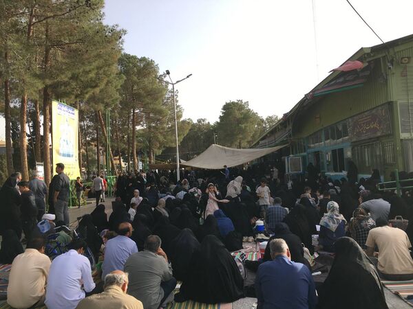 برپایی مراسم دعای عرفه در گلستان شهدای اصفهان