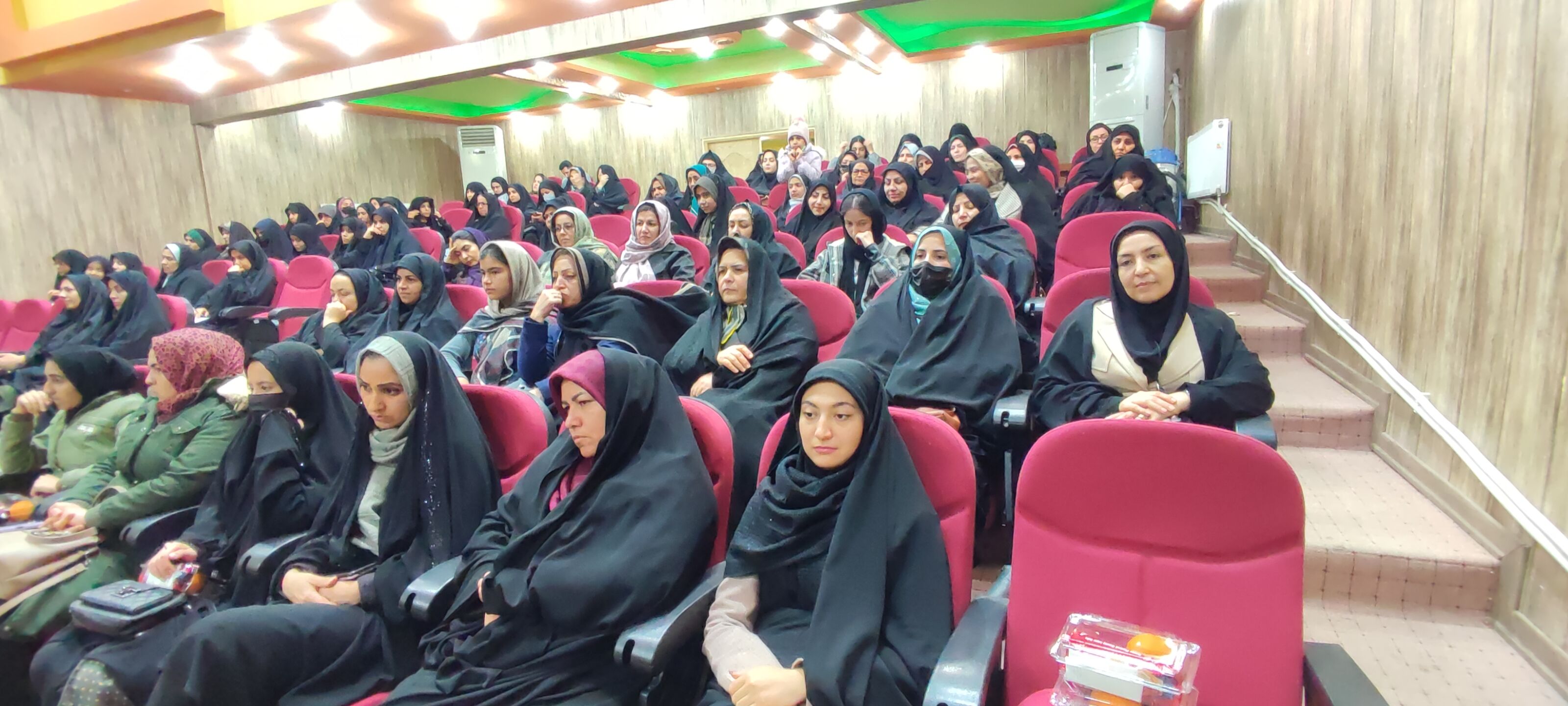 کارگاه آموزشی تسهیل گری جوانی جمعیت در اداره سازمان تبلیغات شهرستان شیروان