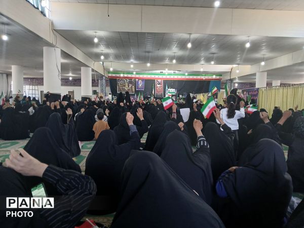 بیعت بانوان جیرفت‌زمین با رهبر انقلاب اسلامی