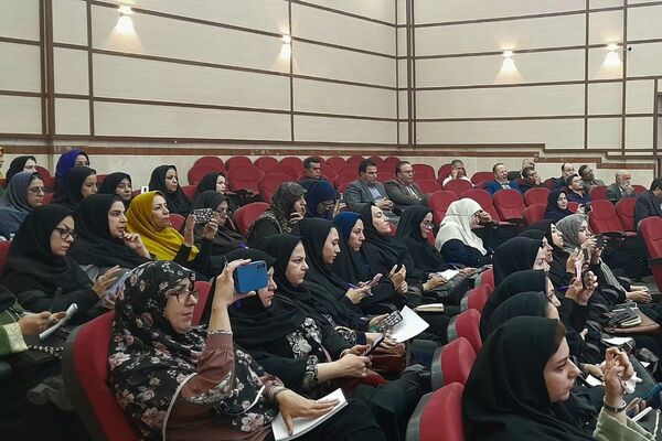 برگزاری کارگاه آموزشی هوش مصنوعی در سالن اجتماعات دکتر گل نراقی