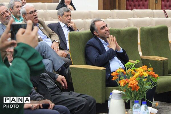 مراسم بزرگداشت مقام معلم در پردیس