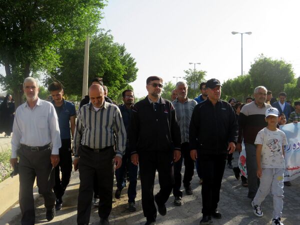 همایش بزرگ پیاد‌ه‌روی خانوادگی در شهرستان بن