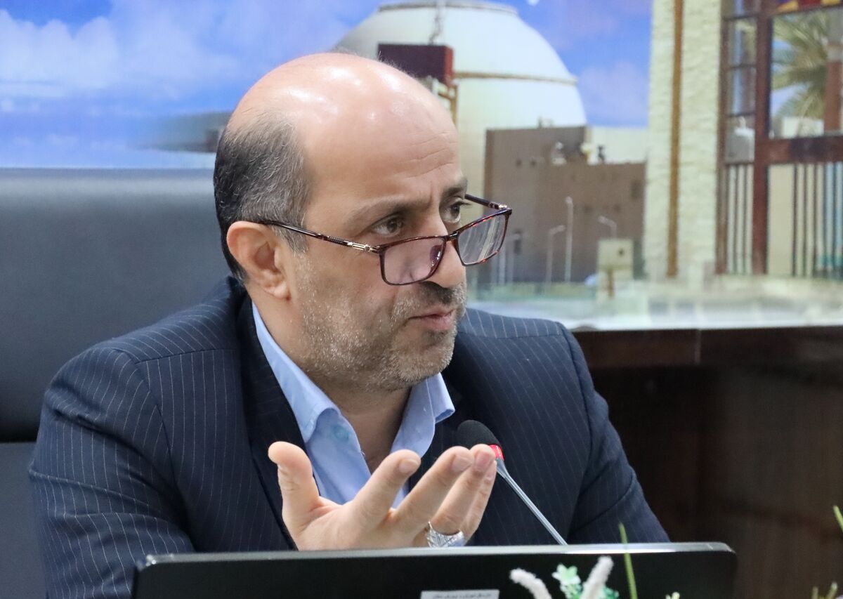 معلم؛ چراغ راه آینده
