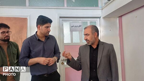 بازدید فرمانده سپاه پاسداران کوهدشت ازاجرای طرح شهید عجمیان در مدرسه معرفت شهرستان کوهدشت
