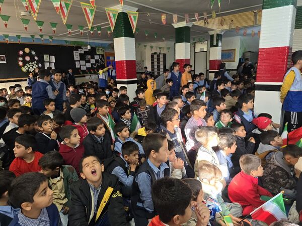 آیین جشن باشکوه چهل و ششمین سالگرد پیروزی انقلاب در مدرسه ۱۷ شهریور یاسوج