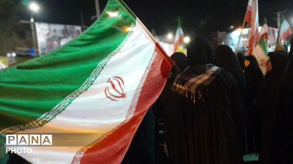 موج‌سی وپنجم‌ حضور حماسی مردم دلیر شهرستان کوهدشت درمیدان امام خمینی (ره)