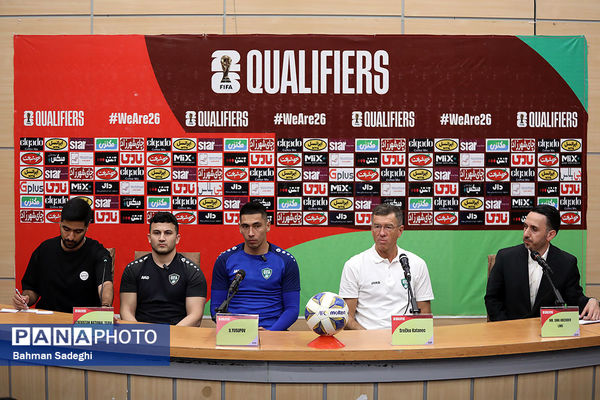 نشست خبری سرمربی تیم های ملی فوتبال ایران و ازبکستان