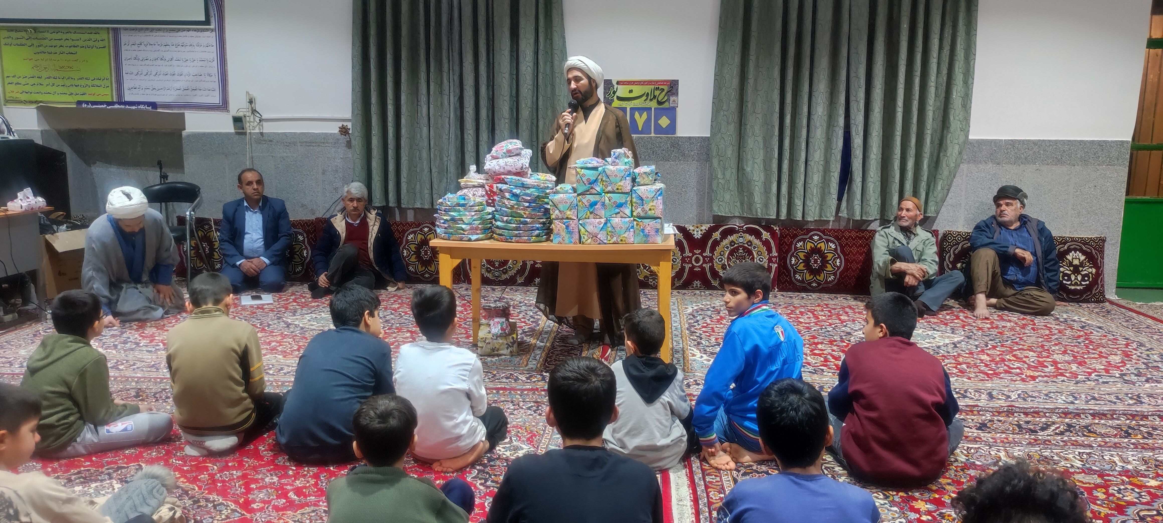 حضور ۷٠ دانش‌آموز  معتکف در مسجد امام رضا(ع)، رضا آباد شرقی شیروان