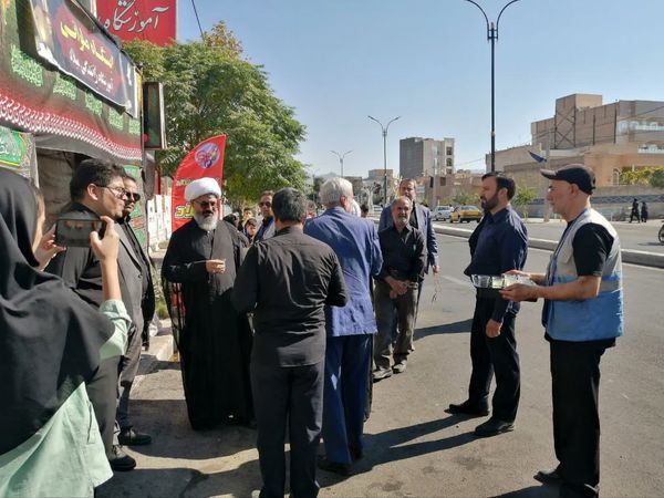 حضور پرشور مردم کاشمر در پیاده‌روی جاماندگان اربعین حسینی