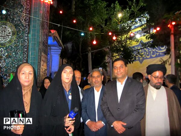تجمع بزرگ مردم ولایتمدار و فرهنگیان فلاورجان با حضور دکترمحمدرضا نظریان مدیرکل آموزش و پرورش استان اصفهان