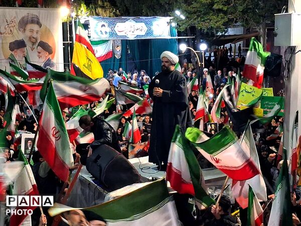 سی و سومین شب از انقلاب با شکوه مردم کاشمر