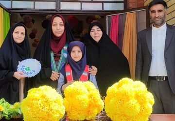 بازدید مسئولین سازمان دانش آموزی اداره ناحیه دو از دبستان فاطمه اهری هاشمی 
