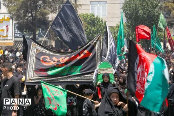 هنگامی که خورشیدِ عصر عاشورا، بر پیکرِ تشنه و بی‌کسی فرود آمد...