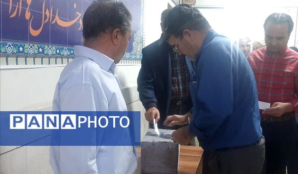 اولین جلسه انجمن اولیای دبیرستان شاهد ابوذر غفاری نیشابور 