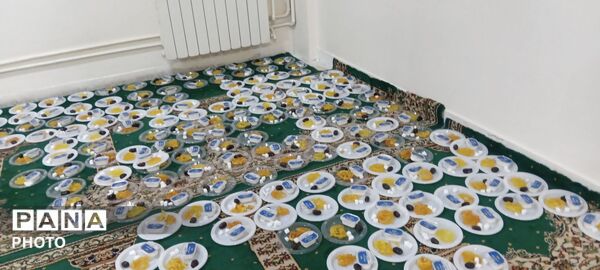 افطار در مدرسه دخترانه مهندس رحمانی فرد