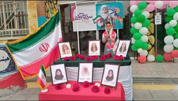 طلوع آگاهی در دل های کوچک؛ جشن روز دانش آموز در دبستان لطیفه