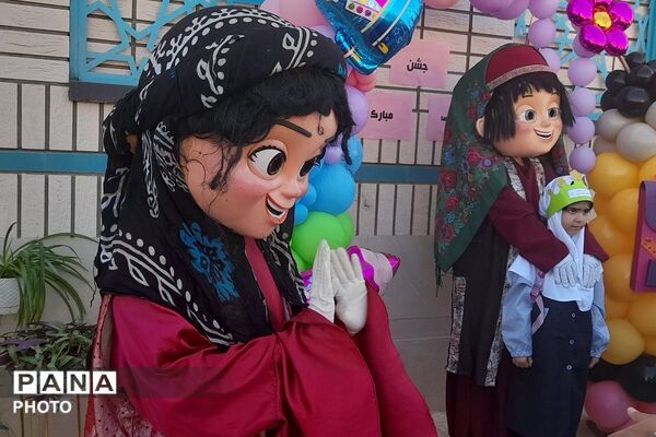 جشن «شکوفه‌های بهشتی» در دبستان محدثه شاهد ورامین