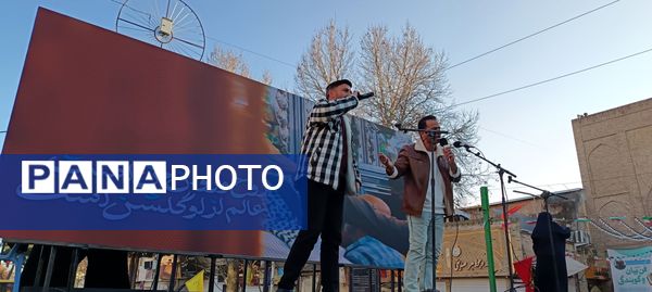 مهمانی کیلومتری اعیاد شعبانیه در خیابان امام خمینی نیشابور 