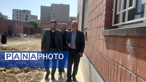 بازدید مدیرکل نوسازی توسعه و تجهیز مدارس استان تهران از پروژه‌های مدارس شهرستان اسلامشهر