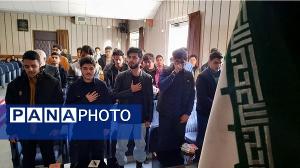 اولین نشست روسای تشکل‌های دانش‌آموزی مدارس سمپاد استان در دبیرستان فرزانگان ۲دوره دوم ناحیه۷ مشهد 