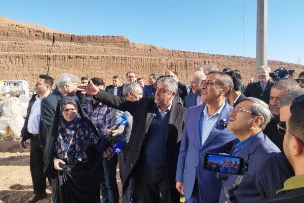 بازدید معاون اجرایی رئیس‌جمهور از طرح فاضلاب پرند