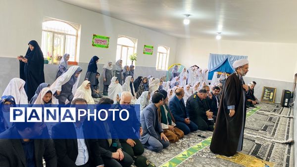 مراسم  یاوران انقلاب و افتتاح نمازخانه خیرساز در دبستان بنیاد برکت باخرز