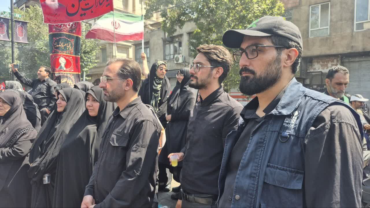 پیاده‌روی جاماندگان اربعین؛ جلوه‌ای از ارادت مردم به حضرت اباعبدالله‌الحسین (ع)