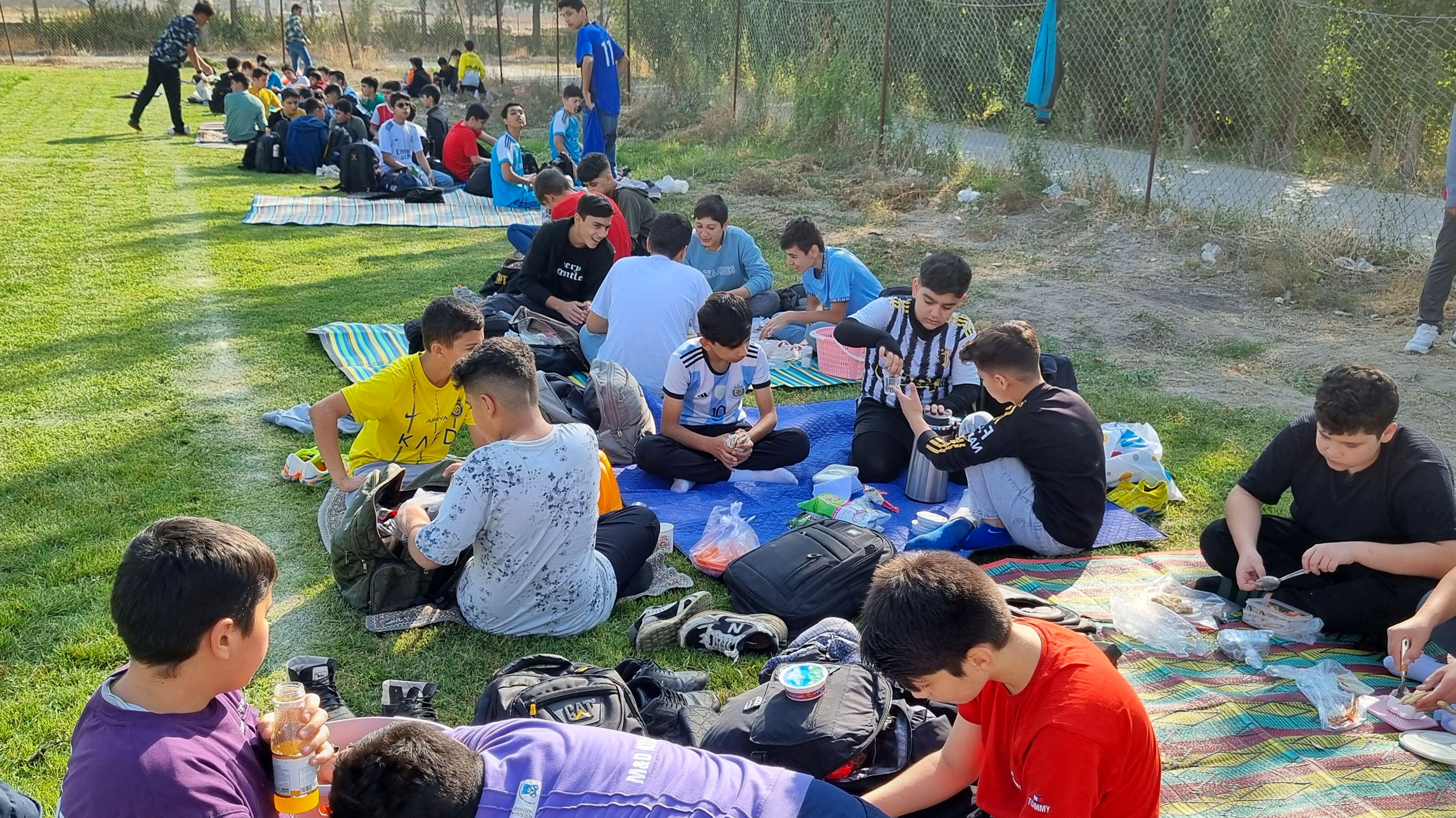 صبحانه سالم دبیرستان نمونه دولتی پژوهش آشخانه 