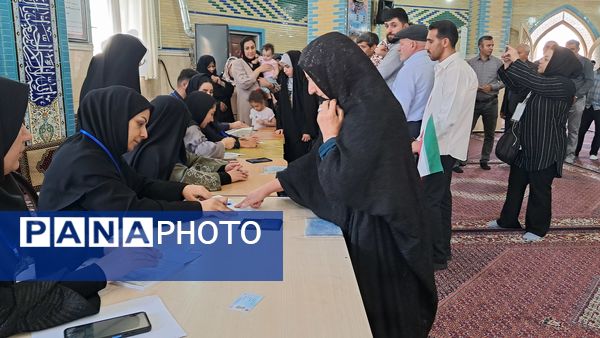 حضور پرشور رای‌اولی‌ها در انتخابات ریاست جمهوری