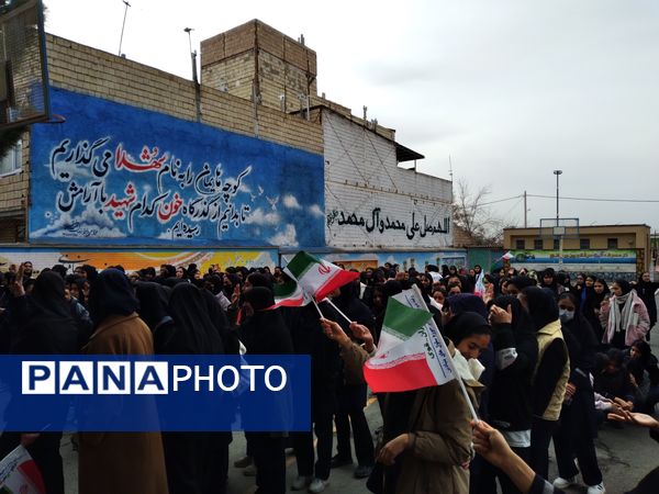 مراسمی با شکوه به مناسبت ۱۲ بهمن ماه و اغاز دهه فجر برگزار شد