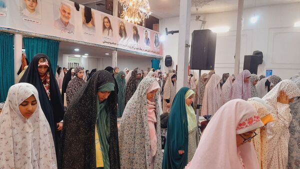 نخستین روز اعتکاف دانش‌آموزی ناحیه ۳ کرج در مسجد حضرت خدیجه(س)