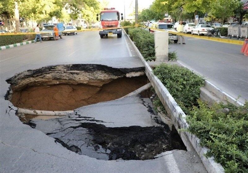 رسیدن فرونشست مشهد به رکورد ۱۸ سانتی‌متر 