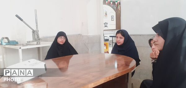 هم اندیشی دختران خبرنگاردر کانون لقمان کاشمر