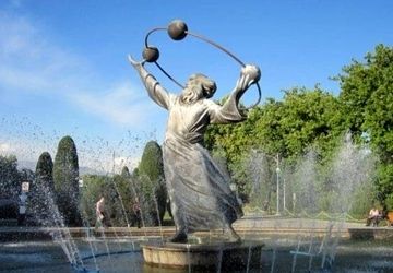 ابوریحان بیرونی؛ دانشمندی که شرق و غرب را به هم پیوند زد