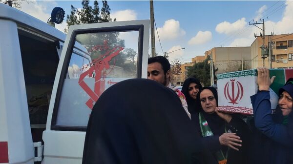 وداع دانش‌آموزان دبیرستان فرهنگیان ناحیه ۷ با شهید گمنام 