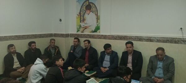 آیین معنوی انس با کلام‌الله در مدرسه شهید صادقی 