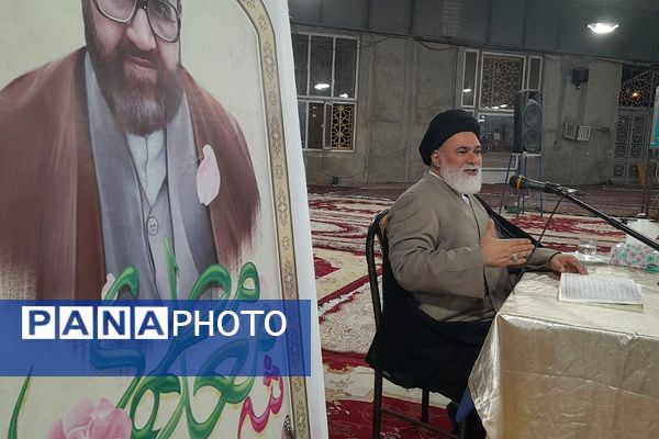 گردهمایی فعالان فرهنگی به‌مناسبت گرامیداشت مقام معلم در ناحیه دو بهارستان 