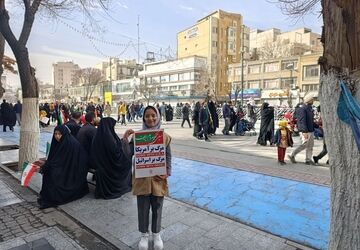 راهپیمایی باشکوه ۲۲ بهمن در مشهد مقدس 