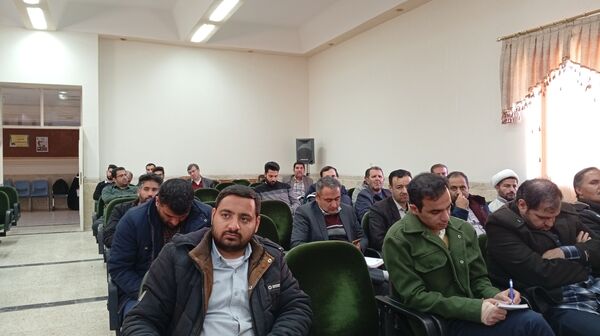 جلسه‌ ضمن خدمت با موضوع نماز و شیوه‌های نماز در بن
