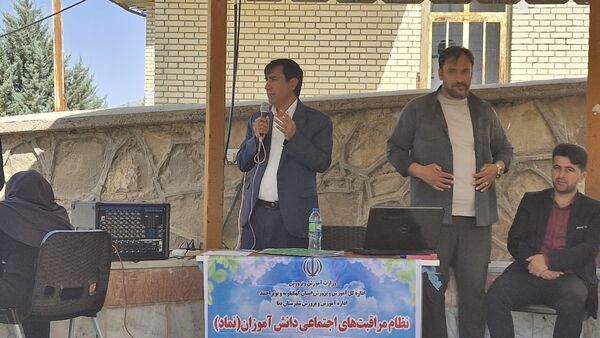 کارگاه‌های تخصصی برنامه ملی نماد ویژه مدیران مدارس شهرستان دنا در اردوگاه شهید مطهری سی‌سخت